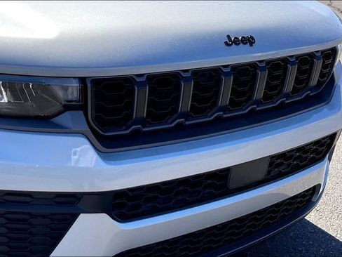 New 2026 Jeep Grand Cherokee Altitude AWD/4WD image 35