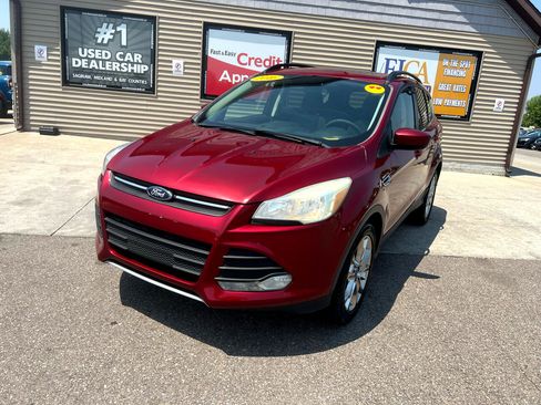 Used 2016 Ford Escape SE w/ Equipment Group 201A image 1