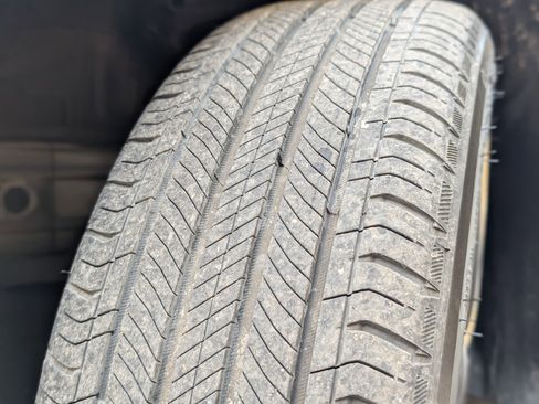 Used 2024 Toyota Prius XLE image 37