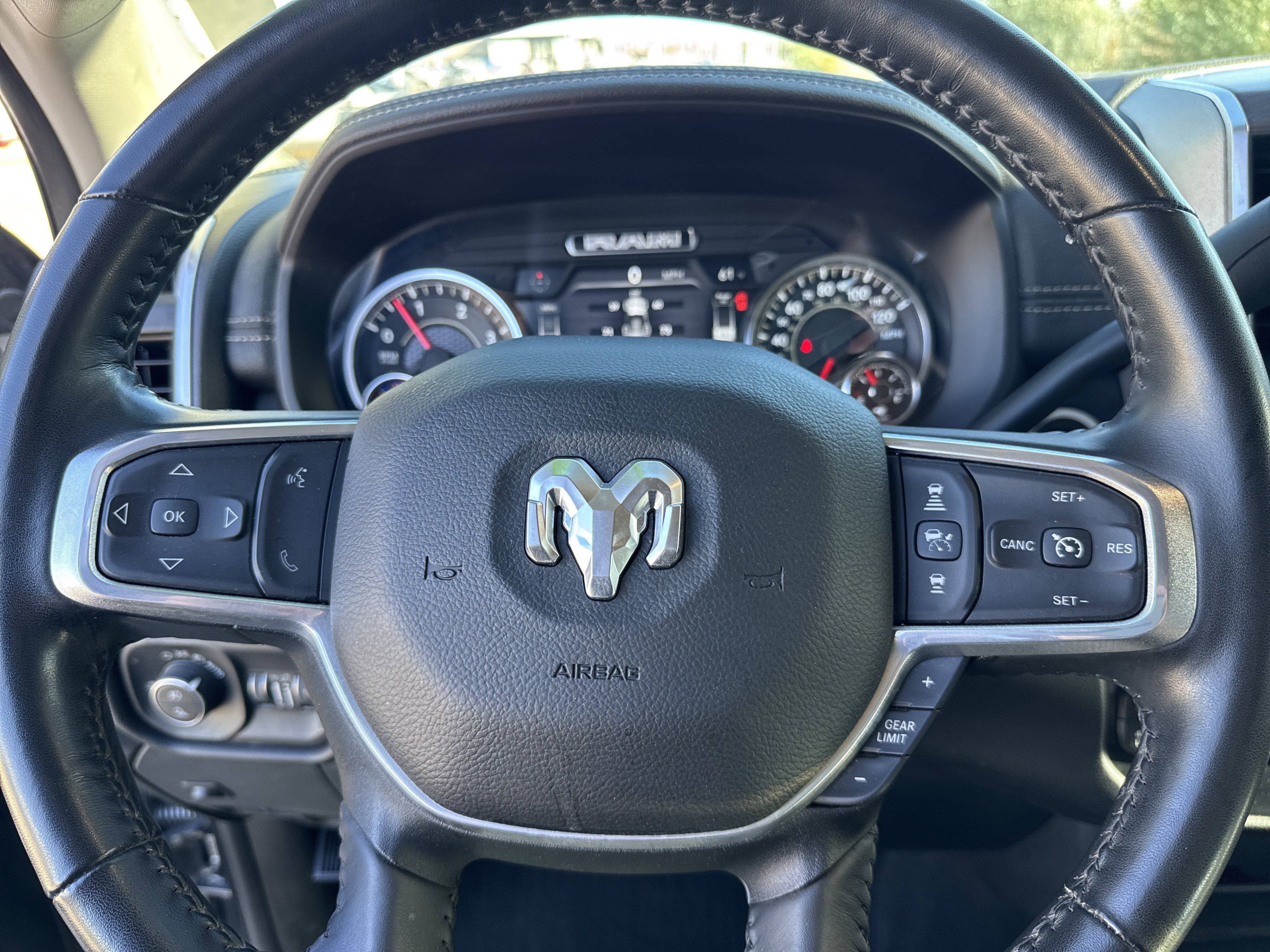 Used 2024 RAM 3500 Laramie w/ Safety Group AWD/4WD image 15