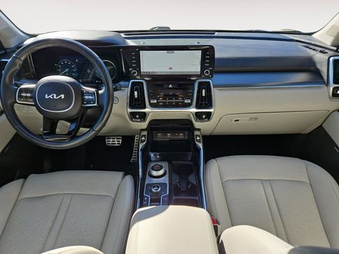 Used 2024 Kia Sorento SX Prestige image 10