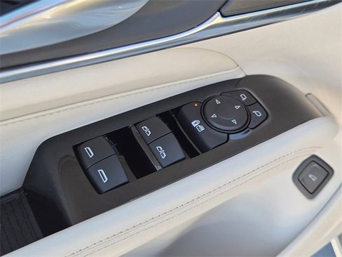 Used 2023 Cadillac CT4 Luxury image 22