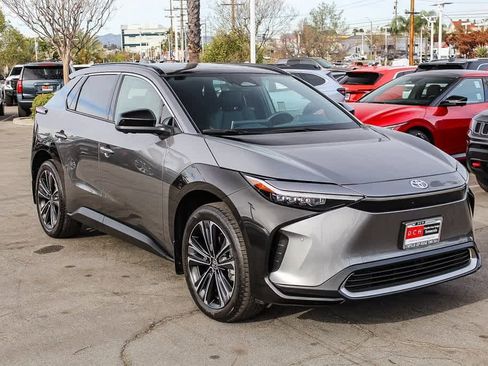 Used 2024 Toyota bZ4X Limited image 3