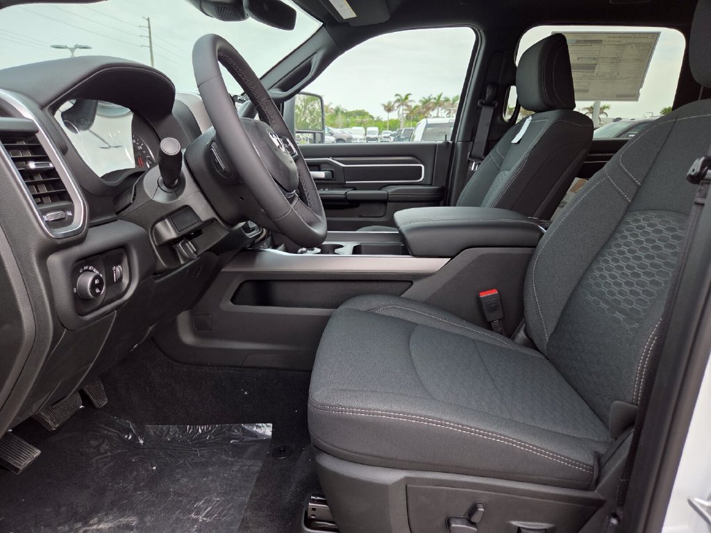 New 2026 RAM 2500 Big Horn AWD/4WD image 27