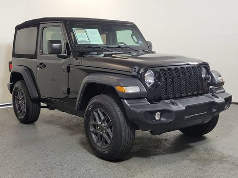 Used 2024 Jeep Wrangler Sport AWD/4WD image 2