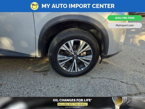 Used 2022 Nissan Rogue SV image 31