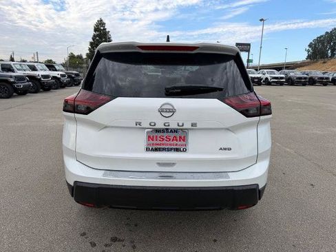 New 2026 Nissan Rogue SV AWD/4WD image 5