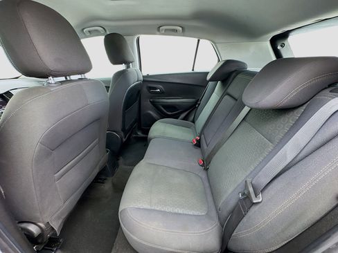 Used 2020 Chevrolet Trax LS FWD image 15