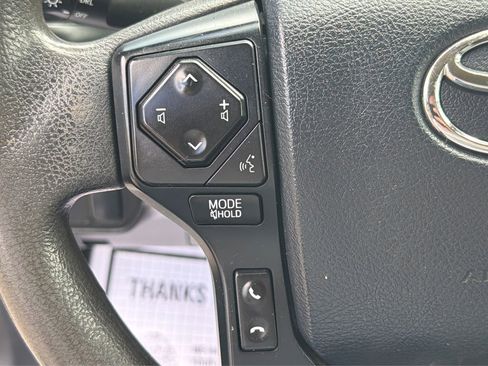 Used 2020 Toyota Tacoma SR w/ SR Convenience Package RWD image 29