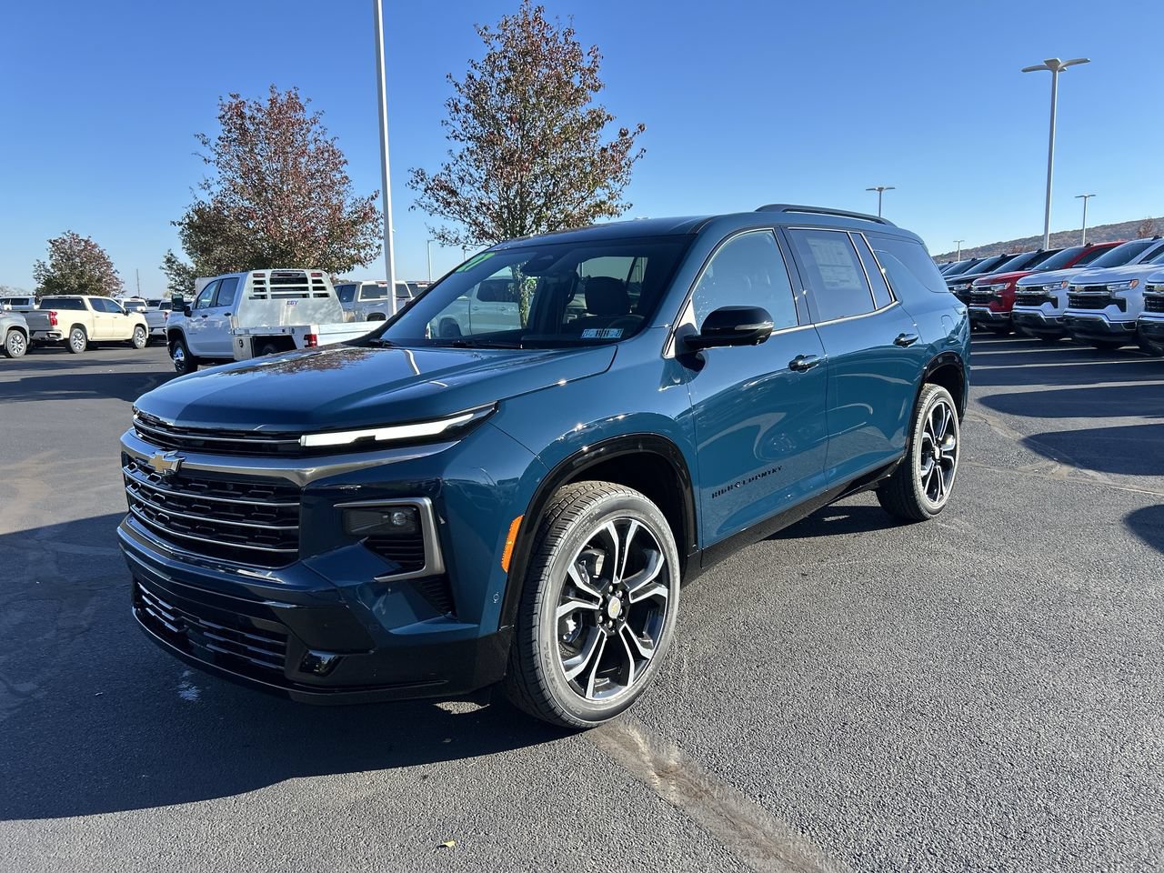 New 2027 Chevrolet Traverse High Country w/ LPO, Floor Liner Package AWD/4WD image 3