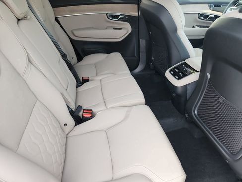 New 2026 Volvo XC90 B6 Plus w/ Protection Package Premier AWD/4WD image 23