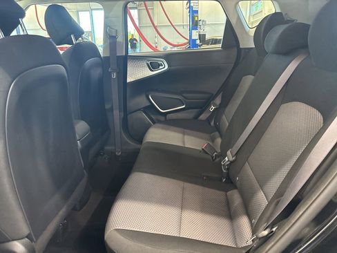 Used 2022 Kia Soul LX w/ Technology Package FWD image 15