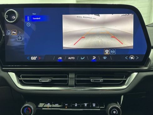 New 2026 Chevrolet Equinox EV LT image 16