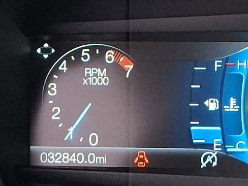 Used 2022 Ford Edge SEL w/ Convenience Package image 22