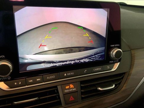 Used 2025 Nissan Altima 2.5 SV FWD image 21
