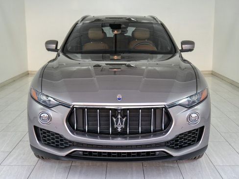 Used 2017 Maserati Levante S image 3