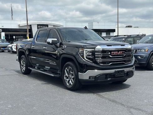 Used 2024 GMC Sierra 1500 SLT image 1
