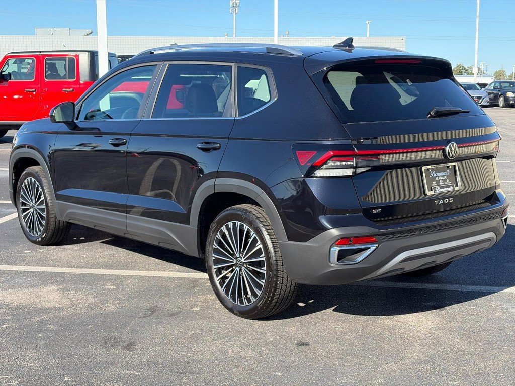 Used 2026 Volkswagen Taos SE FWD image 6
