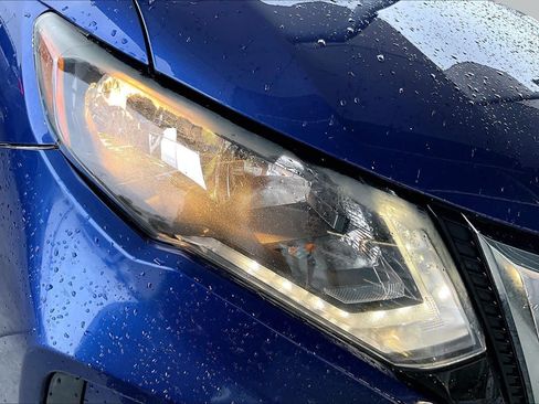 Used 2018 Nissan Rogue SL FWD image 24
