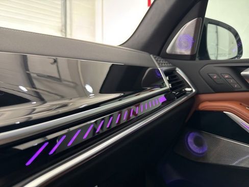 Used 2024 BMW X7 M60i w/ Executive Package image 28