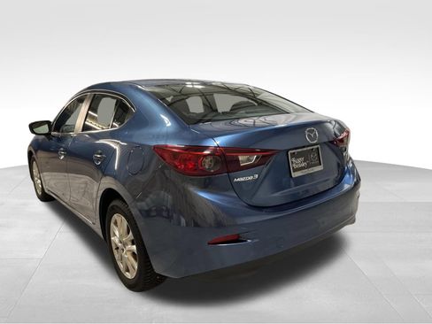 Used 2017 MAZDA MAZDA3 Sport w/ Preferred Equipment Package FWD image 7