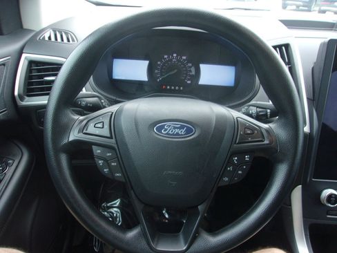 Used 2024 Ford Edge SE AWD/4WD image 9