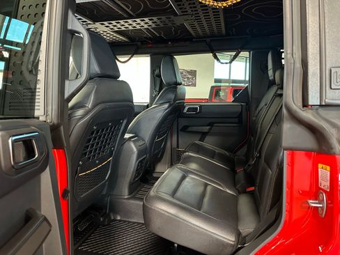 Used 2024 Ford Bronco Badlands image 37