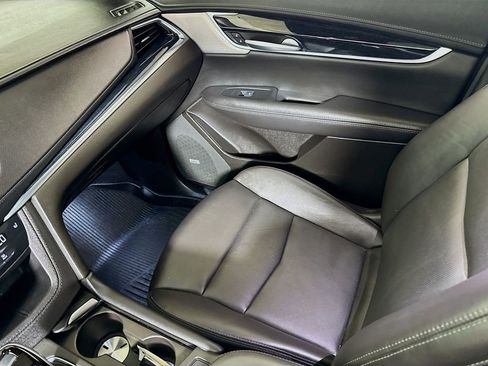 Certified 2025 Cadillac XT5 Premium Luxury w/ Technology Package AWD/4WD image 22
