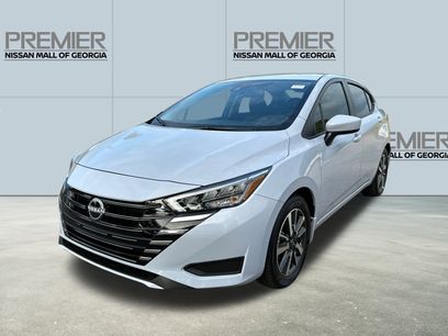 New 2025 Nissan Versa SV w/ Trunk Package