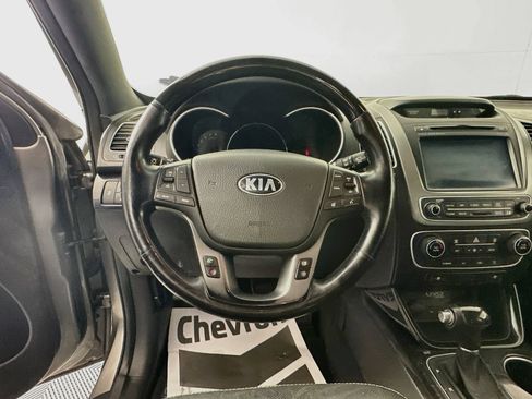Used 2014 Kia Sorento SX w/ 3rd Row Package AWD/4WD image 11