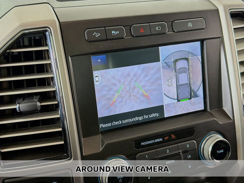 Used 2020 Ford F150 Platinum w/ Equipment Group 701A Luxury image 5