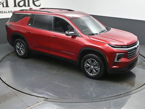 New 2026 Chevrolet Traverse LT image 17