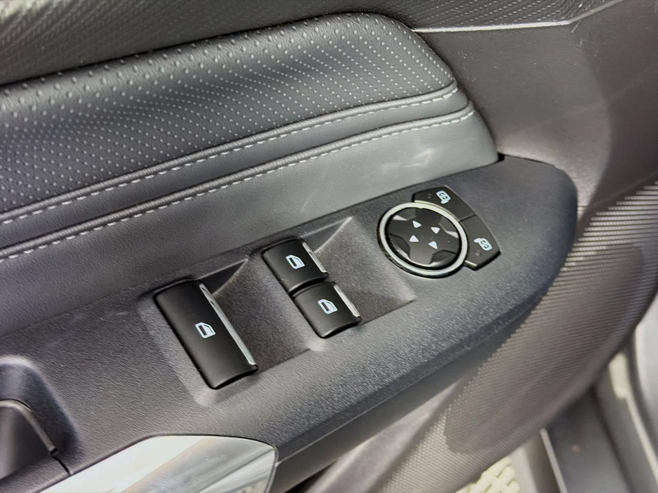 Used 2025 Ford Mustang Premium RWD image 37