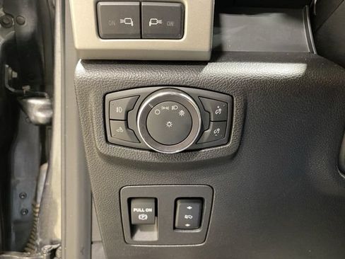 Used 2018 Ford F150 Lariat w/ Equipment Group 502A Luxury AWD/4WD image 36