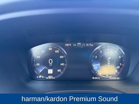 Used 2020 Volvo V60 T5 Momentum FWD image 11