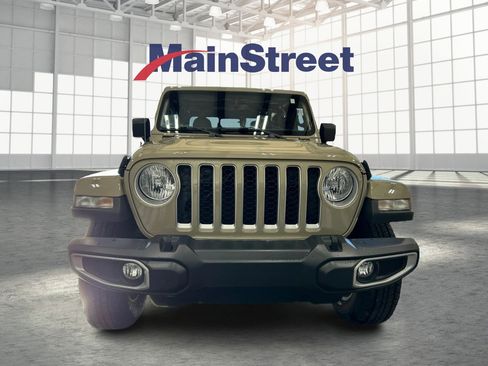 Used 2022 Jeep Gladiator Overland w/ Popular Equipment Package image 8