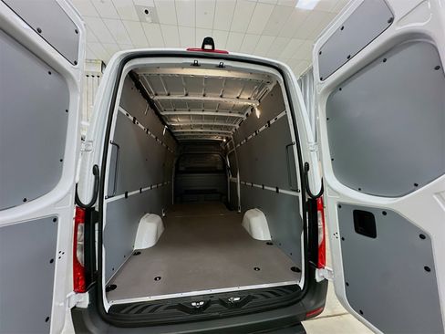 New 2025 Mercedes-Benz Sprinter 2500 image 22