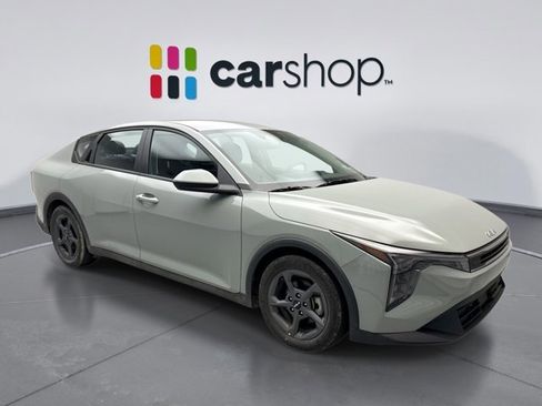 Used 2025 Kia K4 LXS FWD image 6