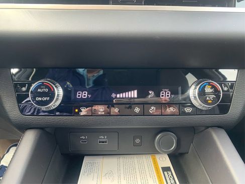 New 2026 Nissan Rogue SL AWD/4WD image 28