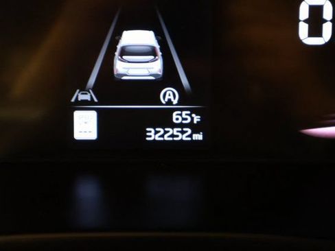 Used 2024 Kia Soul LX w/ Option Group 015 FWD image 13