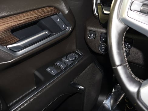 Used 2025 Chevrolet Silverado 1500 LT image 33