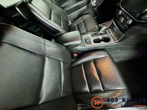 Used 2022 Jeep Grand Cherokee Limited AWD/4WD image 36