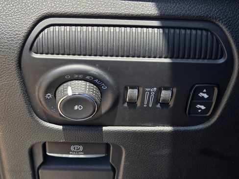 Used 2022 Jeep Wagoneer Series II AWD/4WD image 23