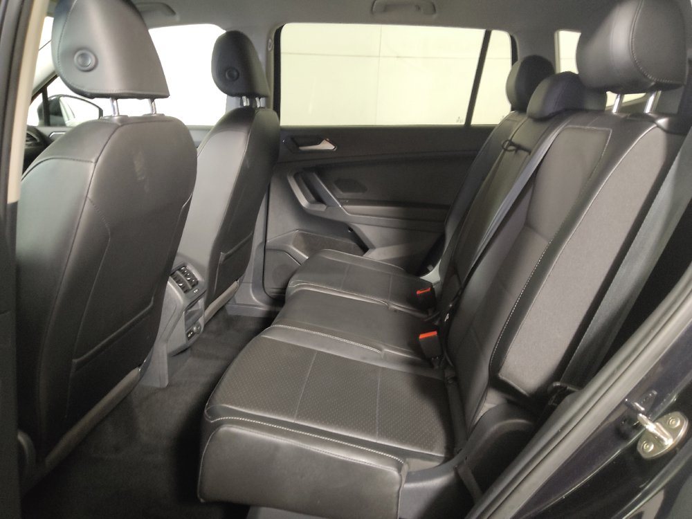 Used 2018 Volkswagen Tiguan SE AWD/4WD image 18