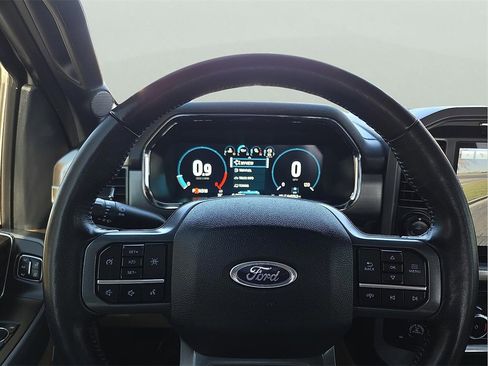 Used 2023 Ford F150 Lariat w/ Trailer Tow Package image 19