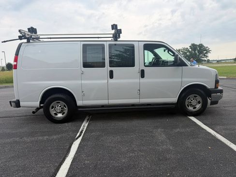 Used 2020 GMC Savana 2500 w/ Driver Convenience Package RWD image 6