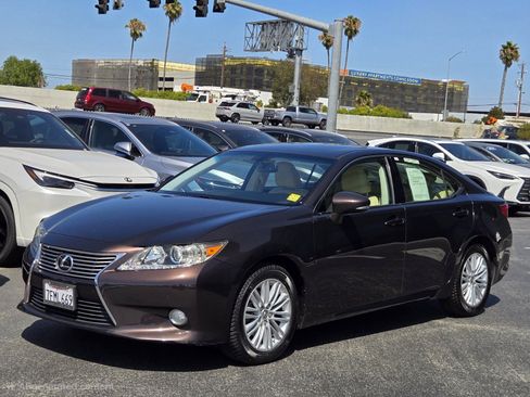 Used 2014 Lexus ES 350 w/ Premium Package FWD image 8