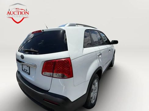 Used 2013 Kia Sorento LX AWD/4WD image 5