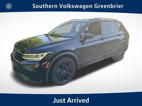 Used 2022 Volkswagen Tiguan SE R-Line AWD/4WD image 1
