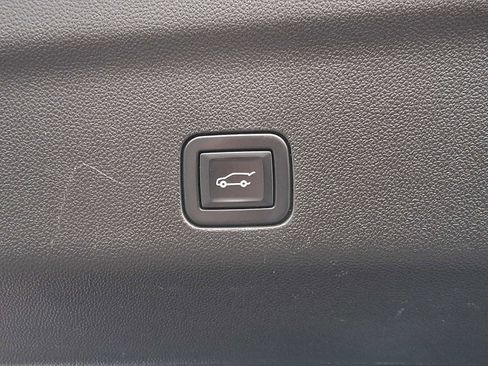 Used 2021 GMC Yukon SLT w/ SLT Luxury Plus Package image 32